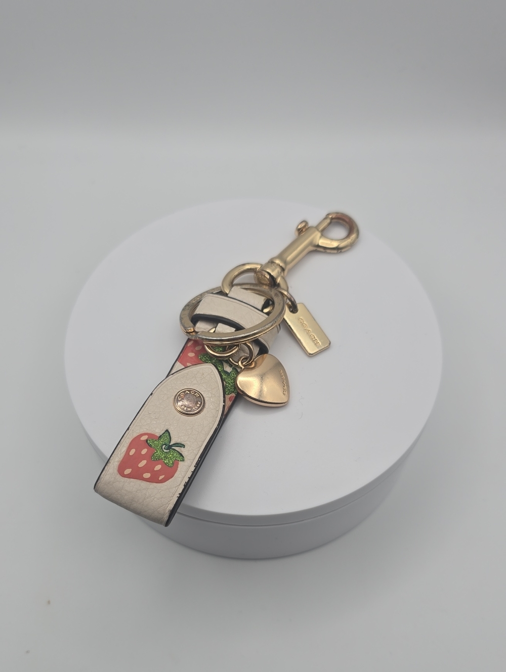 Coach Cream & Red Strawberry Keyring/Key Holder Charm Gold Hardware (EUC)✨️🍓✨️